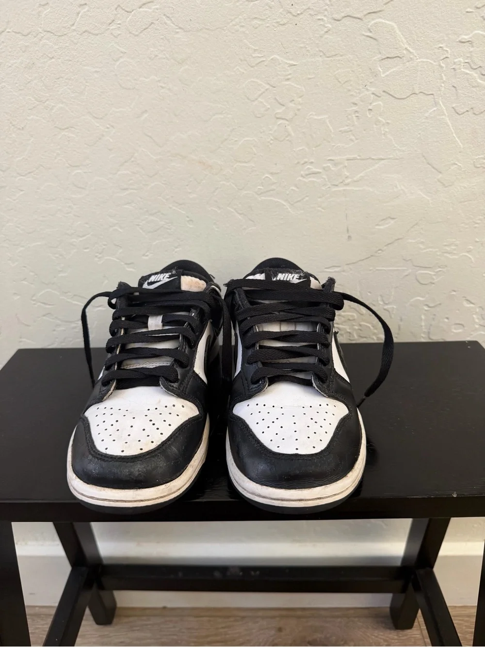 Youth Nike Low-Top Sneakers in Black and White Pandas